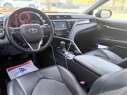 تۆیۆتا کامری